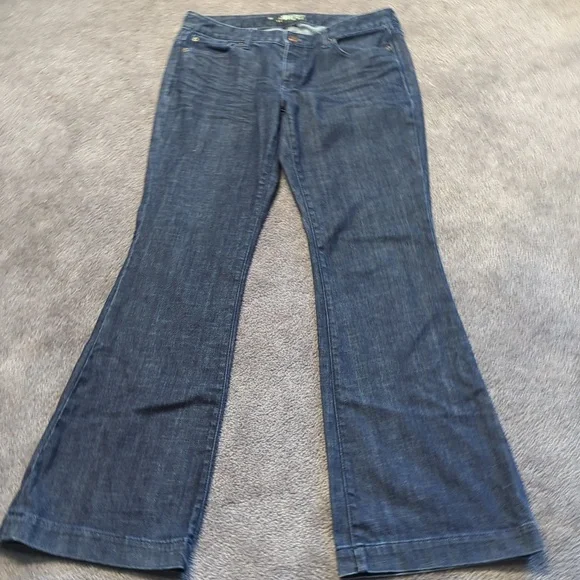 Express Flare Leg Jeans - Picture 5 of 10
